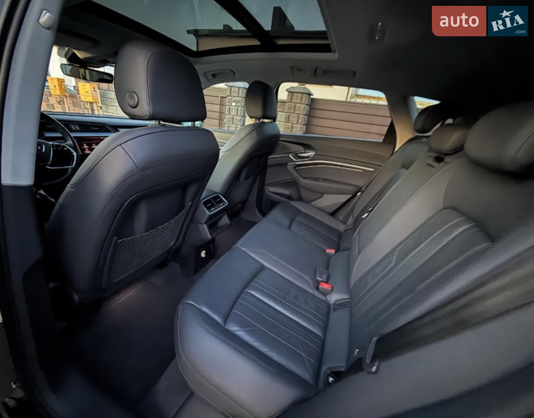 2019 Audi e-tron - мініатюра 16