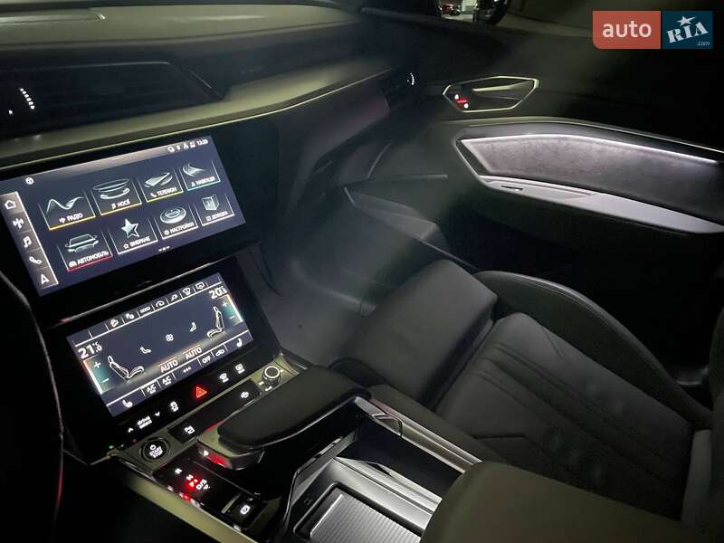 Внедорожник / Кроссовер Audi e-tron 2021 в Киеве