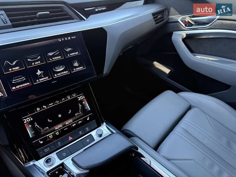 Внедорожник / Кроссовер Audi e-tron 2021 в Киеве