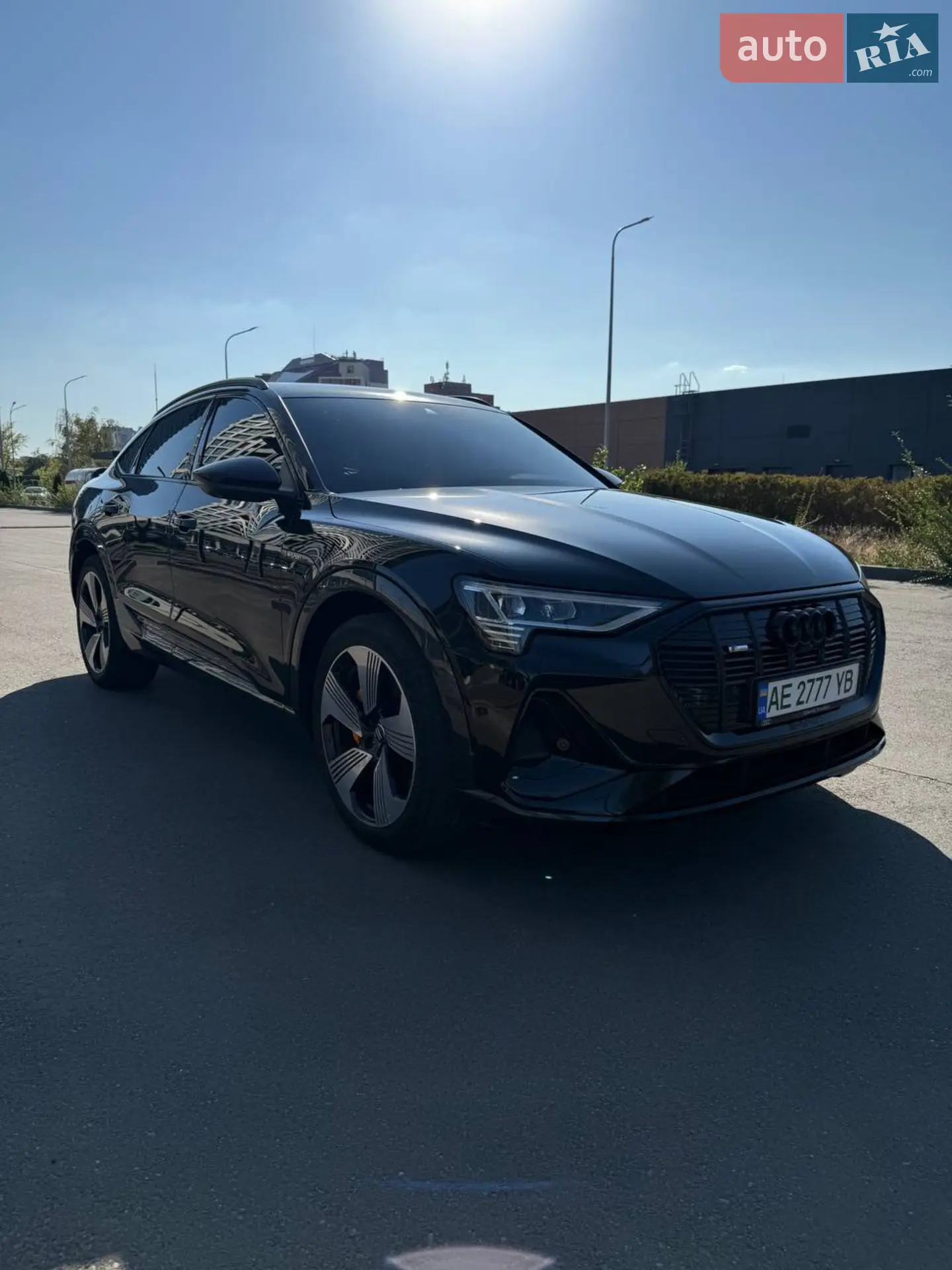 Audi e-tron 2020 VIN WAUZZZGE1LB033856 фото оголошення 4 з 21