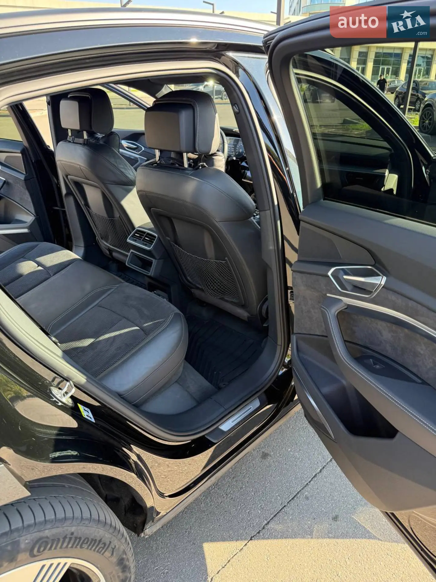 Audi e-tron 2020 VIN WAUZZZGE1LB033856 фото оголошення 9 з 21