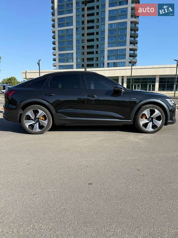 Позашляховик / Кросовер Audi e-tron 2020 в Дніпрі