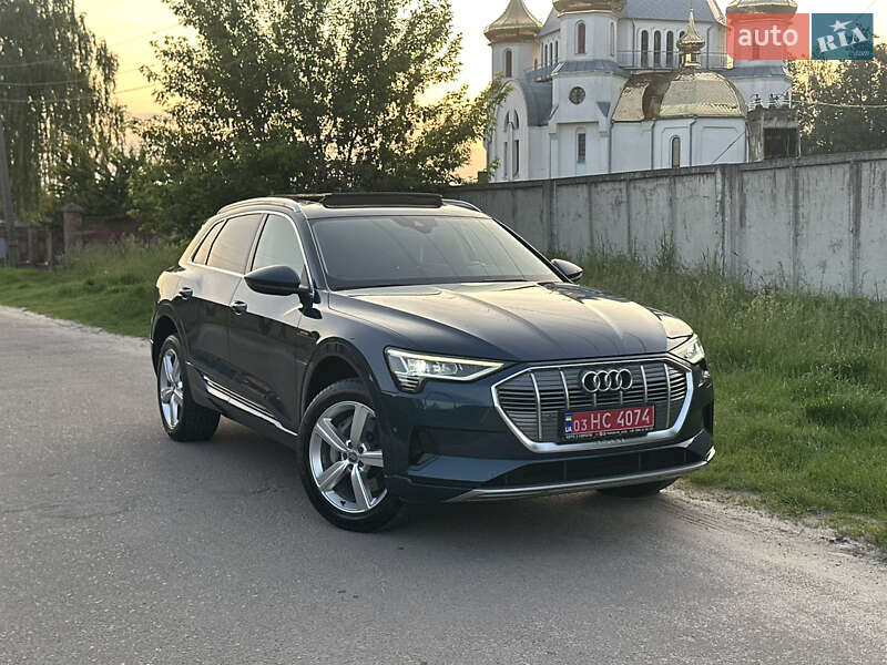 Audi e-tron 2019