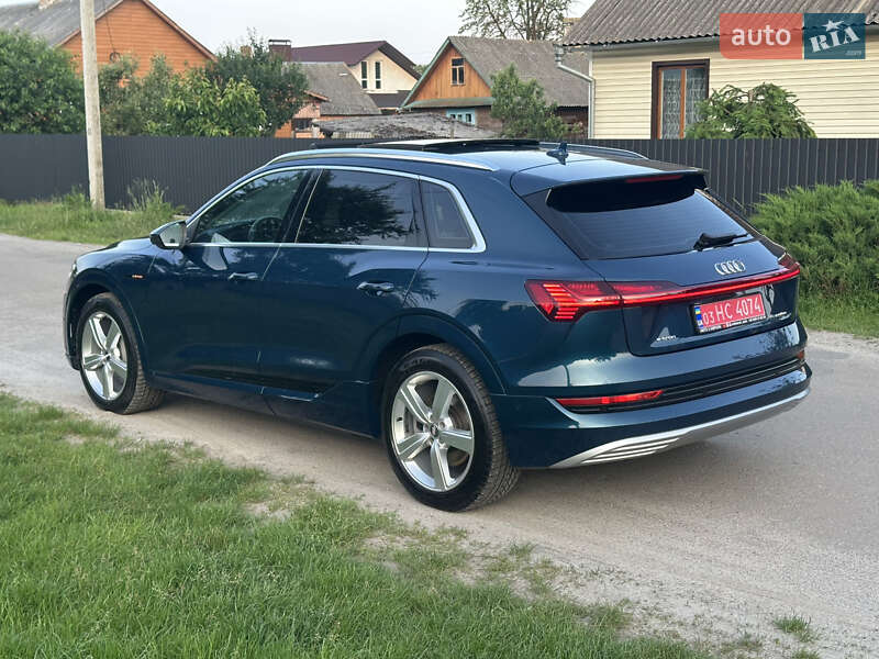 Внедорожник / Кроссовер Audi e-tron 2019 в Ровно фото 15 Внедорожник / Кроссовер Audi e-tron 2019 в Ровно