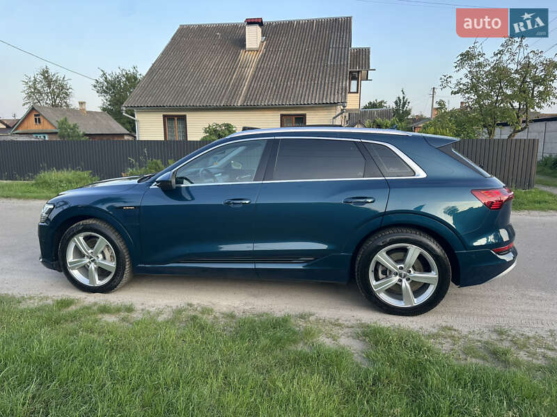 Внедорожник / Кроссовер Audi e-tron 2019 в Ровно фото 16 Внедорожник / Кроссовер Audi e-tron 2019 в Ровно