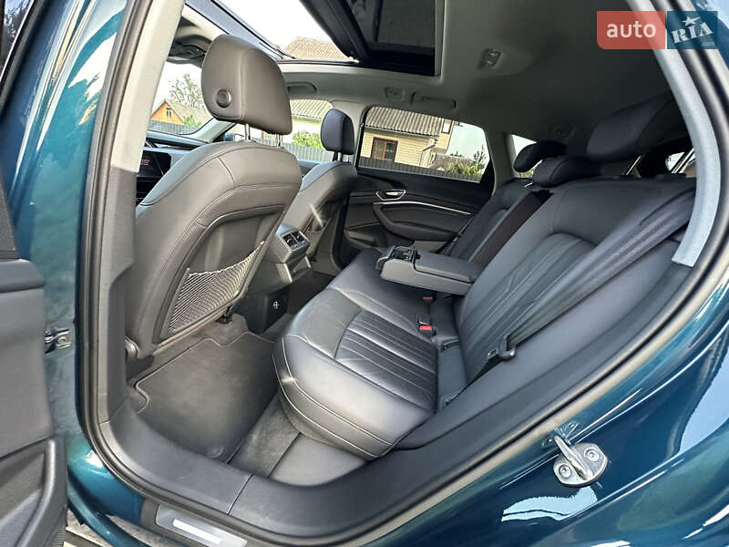 Внедорожник / Кроссовер Audi e-tron 2019 в Ровно фото 43 Внедорожник / Кроссовер Audi e-tron 2019 в Ровно