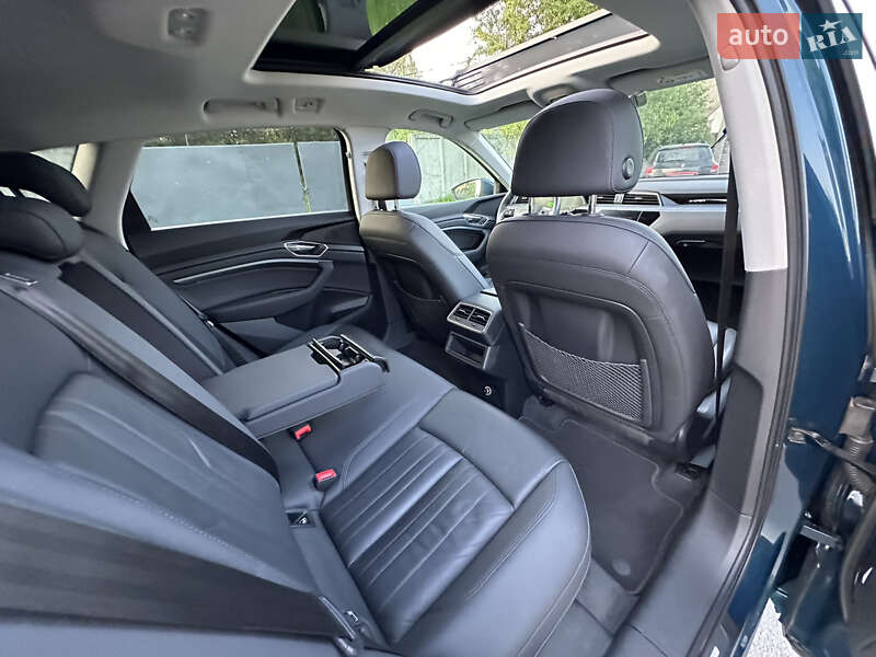 Внедорожник / Кроссовер Audi e-tron 2019 в Ровно фото 46 Внедорожник / Кроссовер Audi e-tron 2019 в Ровно
