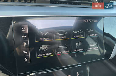 Позашляховик / Кросовер Audi e-tron 2019 в 