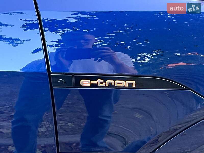 Внедорожник / Кроссовер Audi e-tron 2021 в Киеве фото 18 Внедорожник / Кроссовер Audi e-tron 2021 в Киеве
