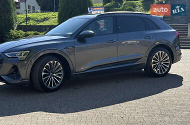 Внедорожник / Кроссовер Audi e-tron 2020 в 