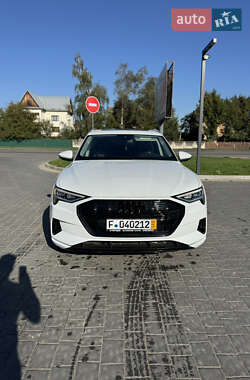 Внедорожник / Кроссовер Audi e-tron 2019 в 