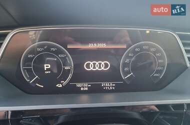 Позашляховик / Кросовер Audi e-tron 2020 в 