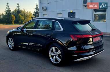 Позашляховик / Кросовер Audi e-tron 2020 в 