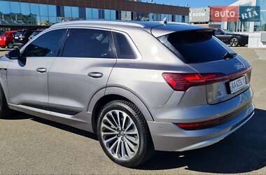 Позашляховик / Кросовер Audi e-tron 2019 в 