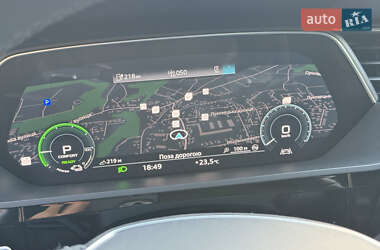 Внедорожник / Кроссовер Audi e-tron 2022 в 