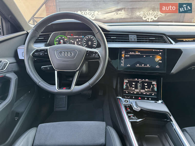 Внедорожник / Кроссовер Audi e-tron 2022 в Черновцах