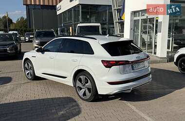 Внедорожник / Кроссовер Audi e-tron 2020 в 