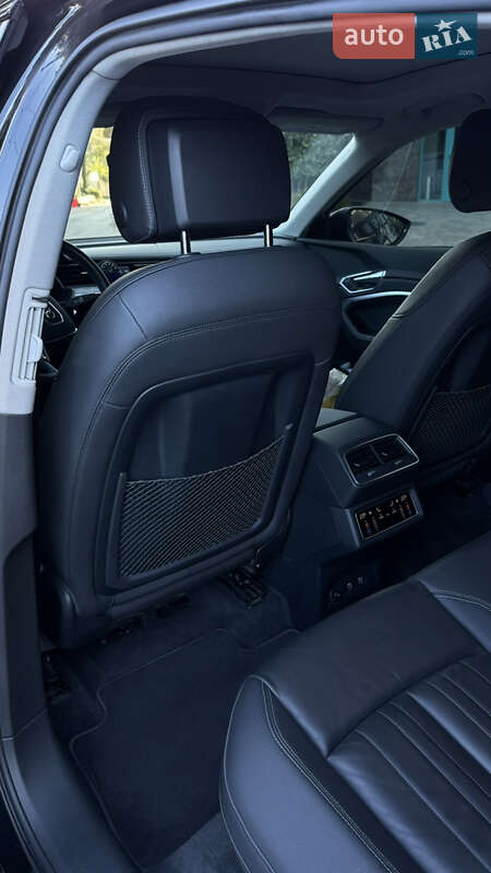 Внедорожник / Кроссовер Audi e-tron 2020 в Днепре