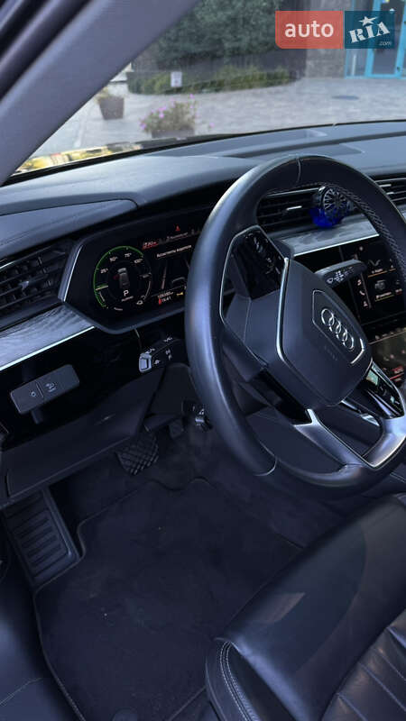 Внедорожник / Кроссовер Audi e-tron 2020 в Днепре