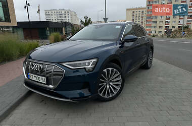 Позашляховик / Кросовер Audi e-tron 2020 в 