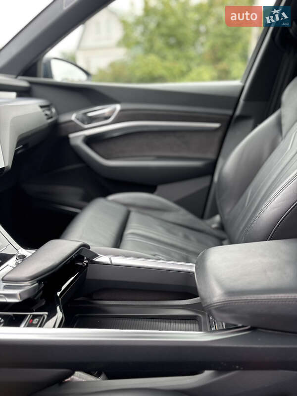 Внедорожник / Кроссовер Audi e-tron 2019 в Черкассах фото 22 Внедорожник / Кроссовер Audi e-tron 2019 в Черкассах