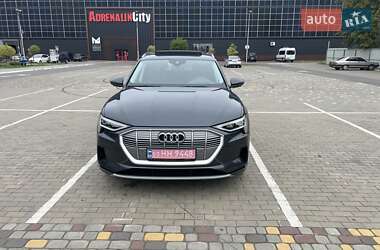Внедорожник / Кроссовер Audi e-tron 2019 в 