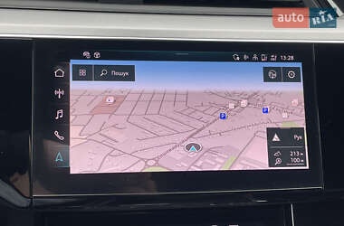 Внедорожник / Кроссовер Audi e-tron 2022 в 