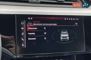 Внедорожник / Кроссовер Audi e-tron 2022 в 