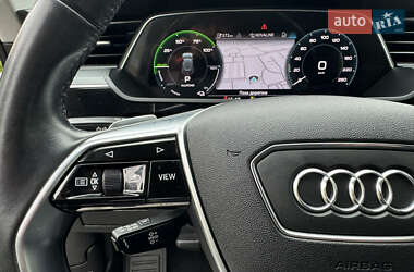 Внедорожник / Кроссовер Audi e-tron 2021 в 