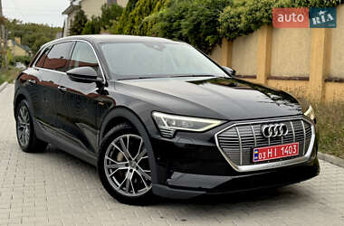 Внедорожник / Кроссовер Audi e-tron 2020 в 