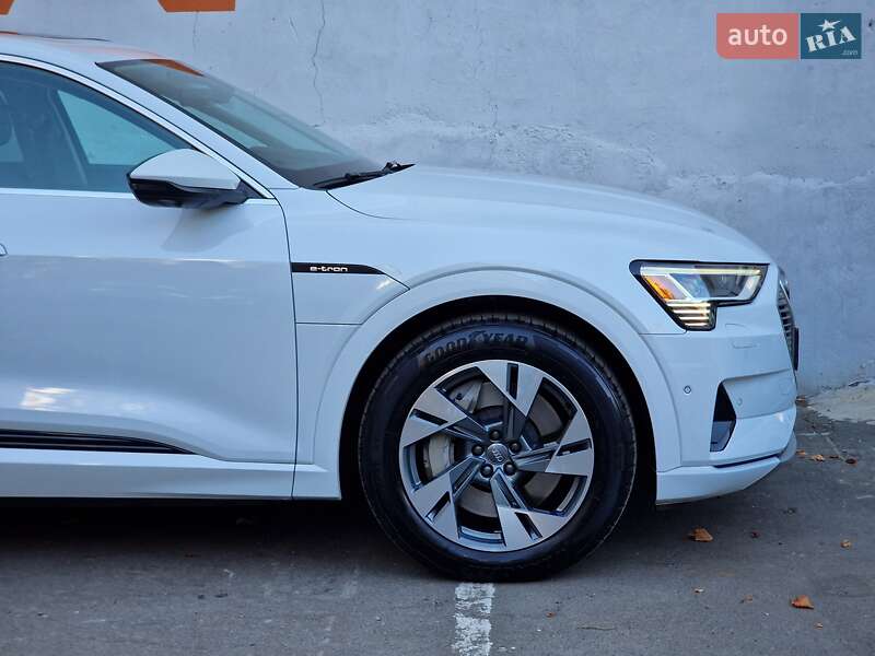 Позашляховик / Кросовер Audi e-tron 2020 в Одесі