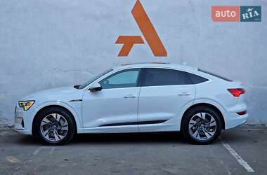 Позашляховик / Кросовер Audi e-tron 2020 в 