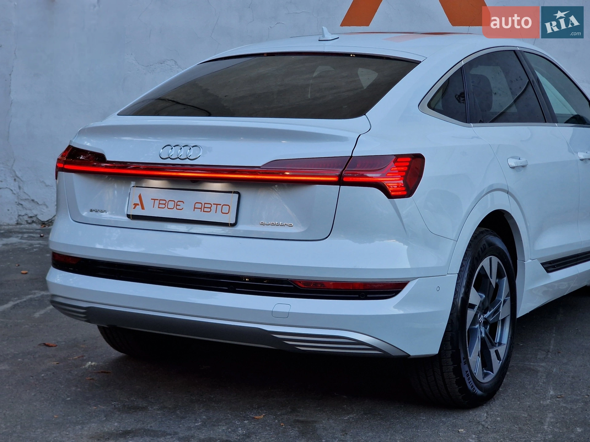 2020 Audi e-tron - мініатюра 31