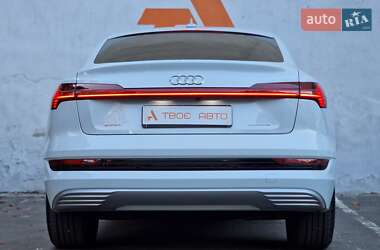 Позашляховик / Кросовер Audi e-tron 2020 в 