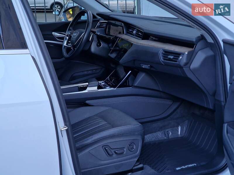 Позашляховик / Кросовер Audi e-tron 2020 в Одесі