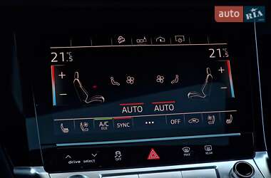 Позашляховик / Кросовер Audi e-tron 2020 в 