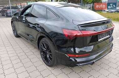 Внедорожник / Кроссовер Audi e-tron 2022 в 
