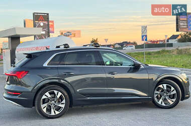 Позашляховик / Кросовер Audi e-tron 2020 в 