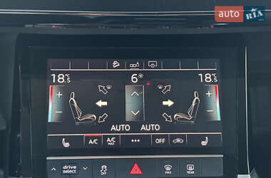 Позашляховик / Кросовер Audi e-tron 2020 в 