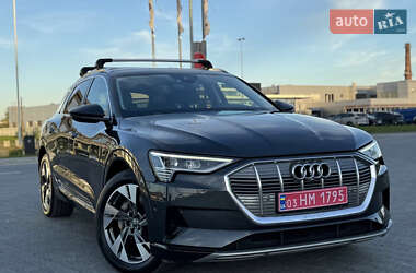 Позашляховик / Кросовер Audi e-tron 2020 в 