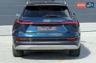 Внедорожник / Кроссовер Audi e-tron 2021 в 