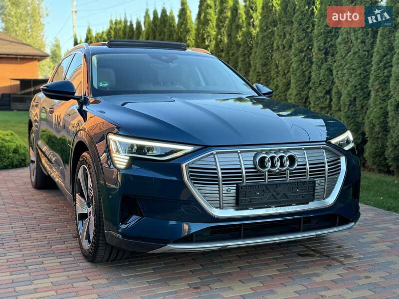 Позашляховик / Кросовер Audi e-tron 2020 в Києві