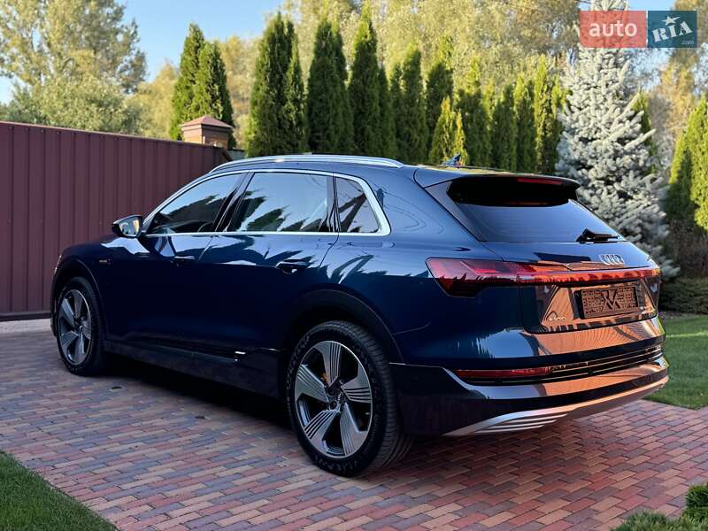 Позашляховик / Кросовер Audi e-tron 2020 в Києві