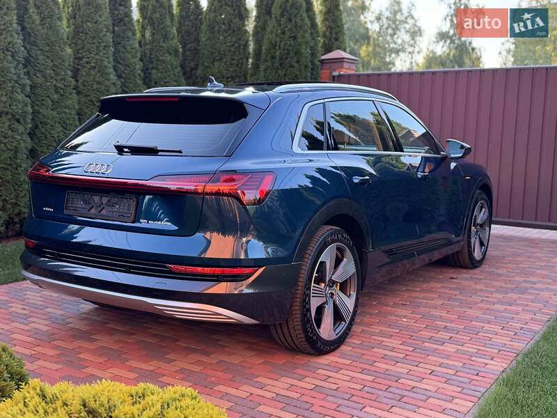 Позашляховик / Кросовер Audi e-tron 2020 в Києві