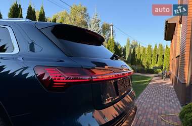Внедорожник / Кроссовер Audi e-tron 2020 в 