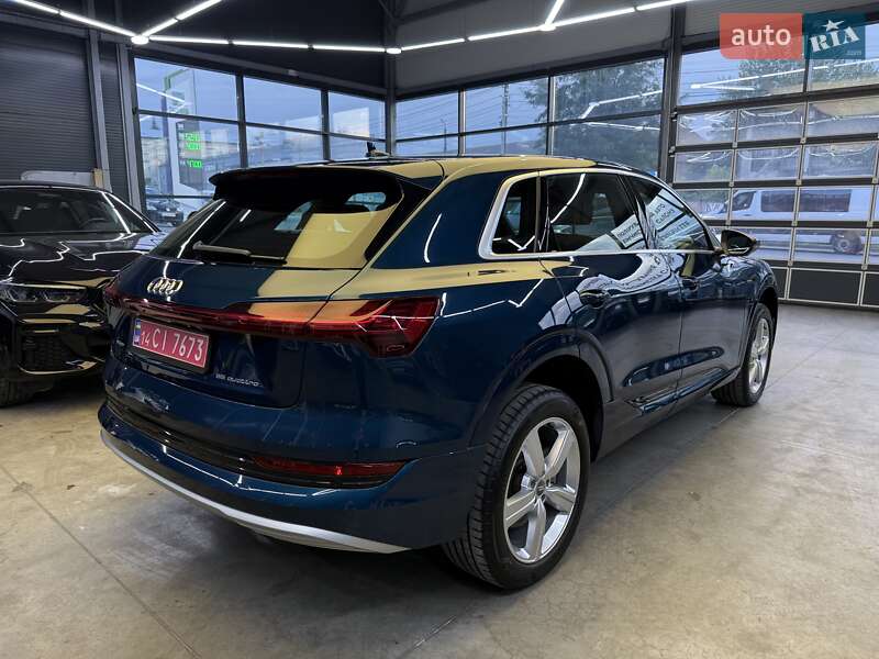 Позашляховик / Кросовер Audi e-tron 2019 в Чернівцях