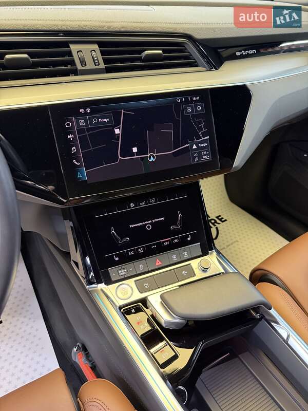 Позашляховик / Кросовер Audi e-tron 2019 в Чернівцях