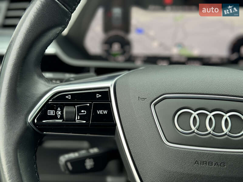 Позашляховик / Кросовер Audi e-tron 2021 в Мукачевому