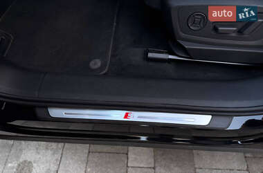Позашляховик / Кросовер Audi e-tron 2020 в 