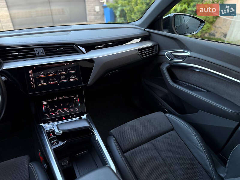 Внедорожник / Кроссовер Audi e-tron 2020 в Мукачево